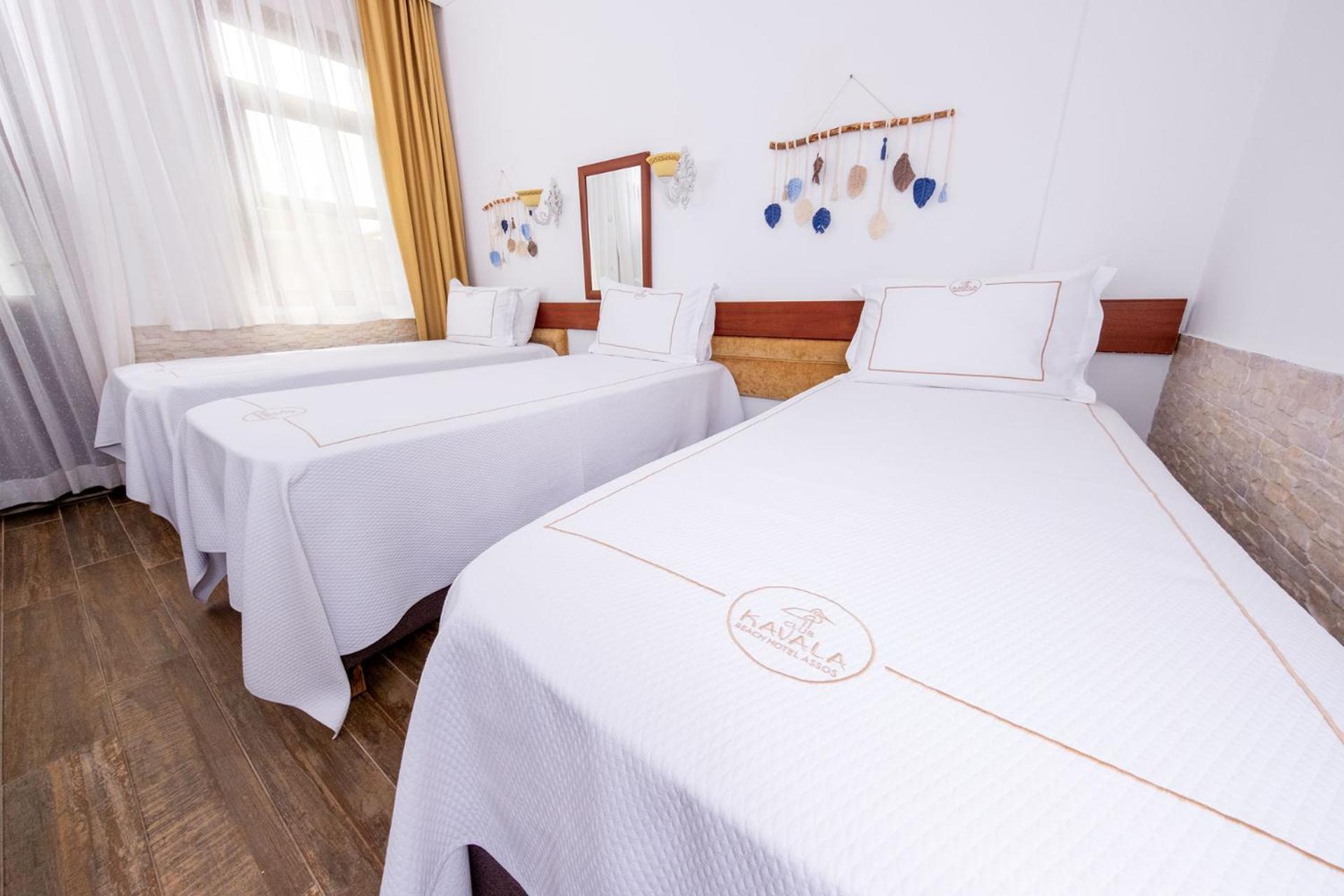 Club Kavala Beach Hotel Assos Exteriör bild